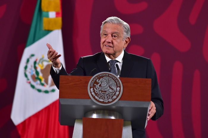 Luego de que medios, periodistas y activistas acusaran al Ejército mexicano de seguir realizando espionaje, el Presidente Andrés Manuel López Obrador habló del tema en su conferencia de prensa matutina.