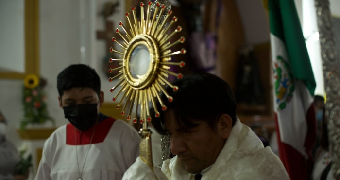 Una marcha por la paz partió de la Parroquia del Santuario de la Virgen de Guadalupe para exigir un alto a la violencia que se vive en San Cristóbal de las Casas.