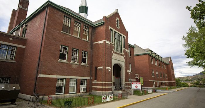 La que fuera la Escuela Internado para Indígenas Kamloops, en esta fotografía del jueves 27 de mayo de 2021, en Kamloops, Columbia Británica, Canadá.