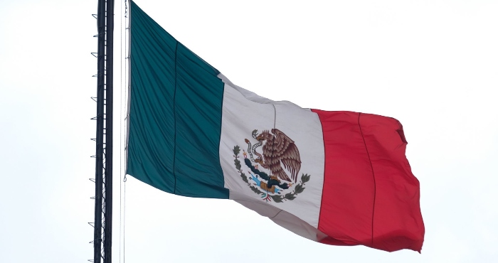 Asta con Bandera de México.