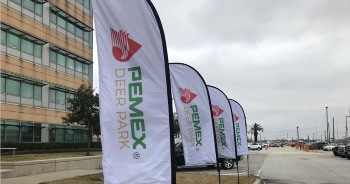 Octavio Romero Oropeza, director de Pemex, encabezó el cierre de la compra total de la refinería de Deer Park a la empresa Shell, misma que esta ubicada en Houston, Texas.