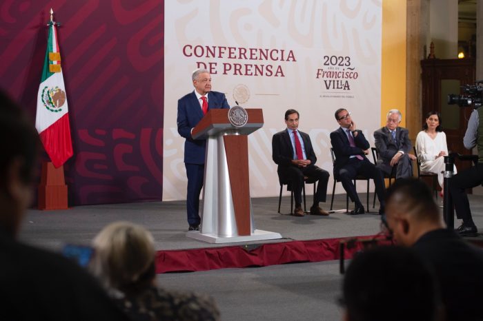 Andrés Manuel López Obrador, Presidente de México, informó la mañana de este miércoles que David Córdova Campos, General retirado, seguirá al frente de la Guardia Nacional (GN).